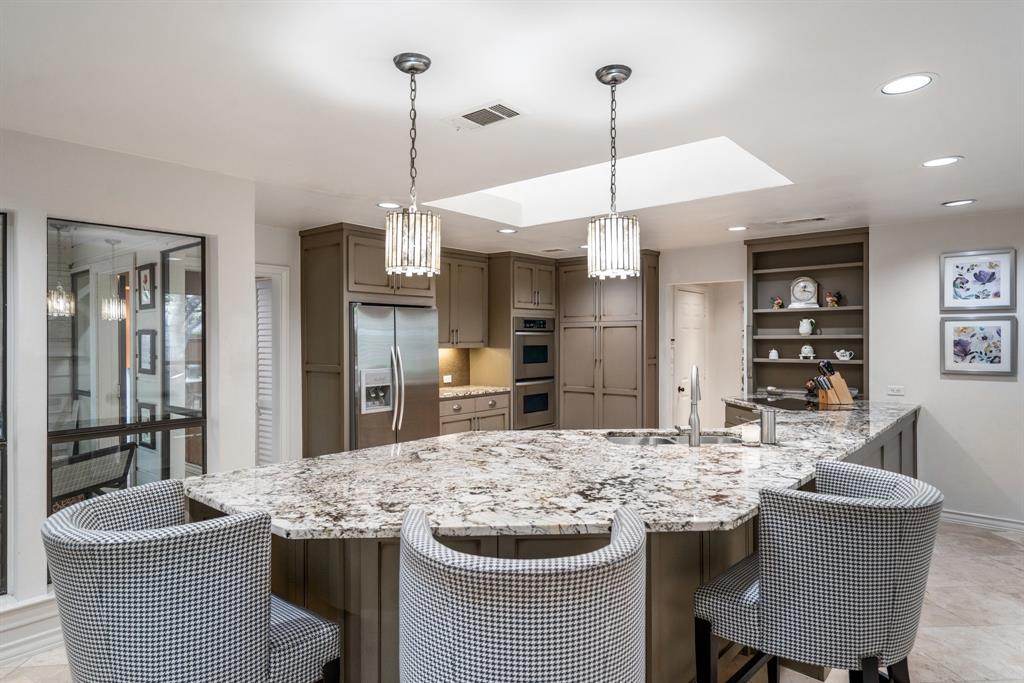 2802 Colonial Circle