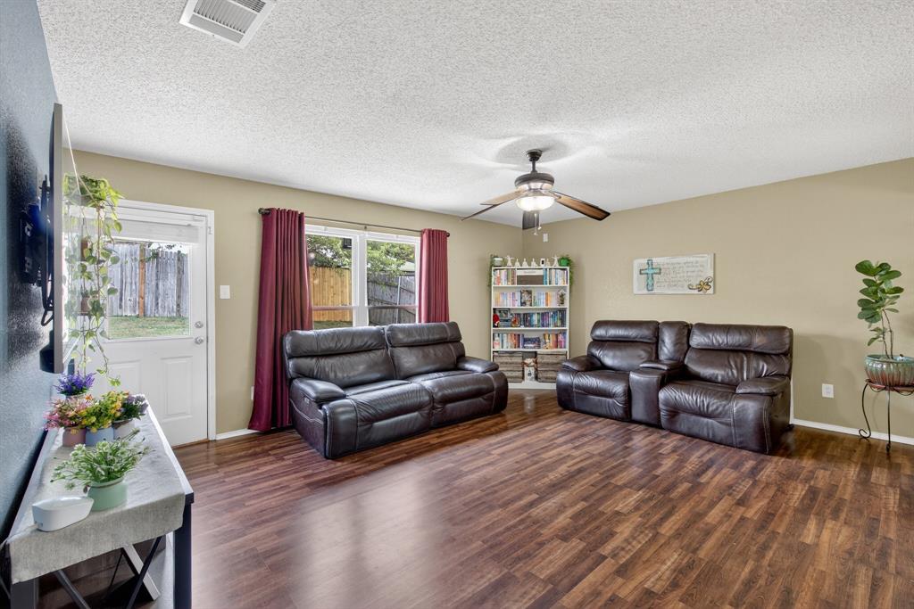 2737 Briscoe Drive
