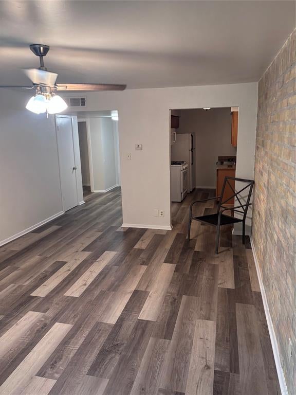 Photo of 6004 Westridge Lane #705, Fort Worth, TX 76116 (MLS # 21350204)