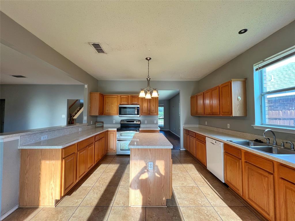 3944 Silver Springs Drive
