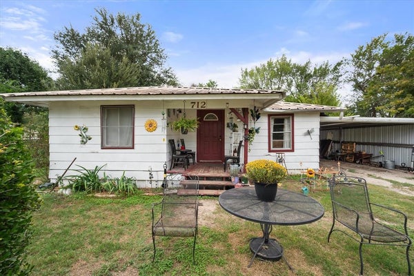 712 E LIBERTY ST, MEXIA, TX 76667 - Image eaabd4585bf64a97d3a8f27a1610b0f9/3575232716