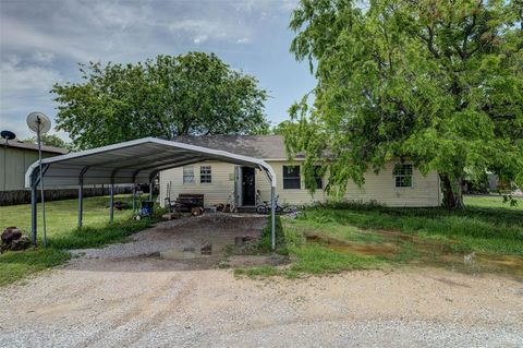 307 W Front Street Sunset TX 76270