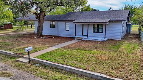 607 Baylor Street Nocona TX 76255