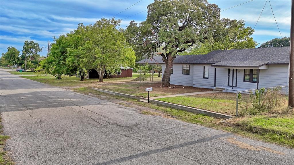 607 Baylor Street