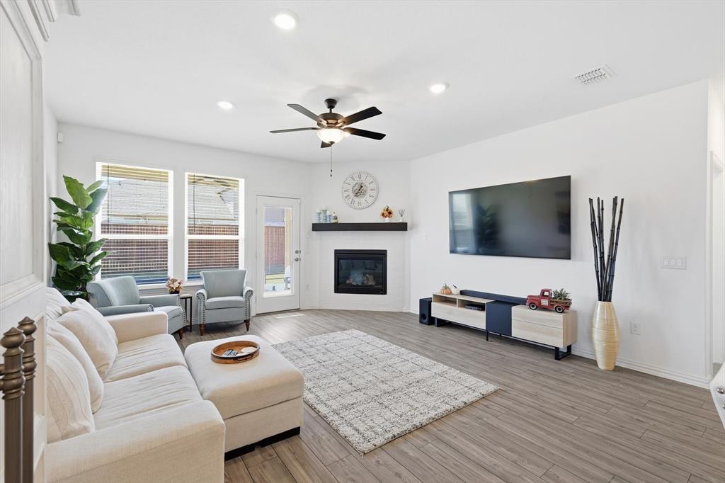 Anna Crossing Ph 8 - Residential Lease