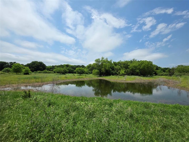 Photo 1 of 40 — 601 County Road 136, Comanche, TX 76442