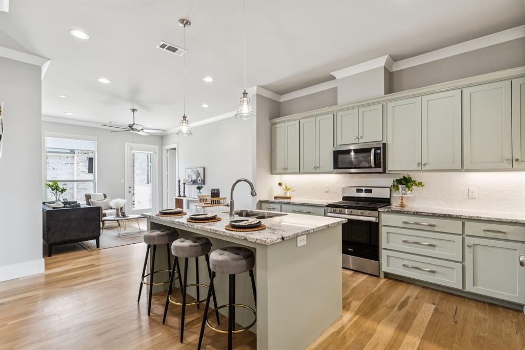 Hillside Of Flower M - Residential