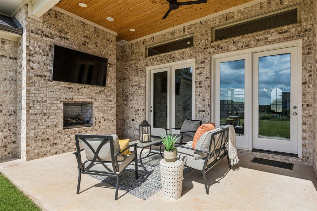 Hillside Of Flower M - Residential