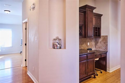 Tiny photo for 1004 Vintage Avenue, Gainesville, TX 76240 (MLS # 21197952)