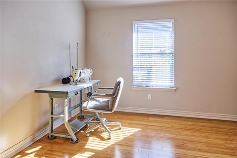 Tiny photo for 1004 Vintage Avenue, Gainesville, TX 76240 (MLS # 21197952)