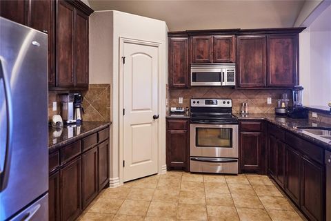 Tiny photo for 1004 Vintage Avenue, Gainesville, TX 76240 (MLS # 21197952)