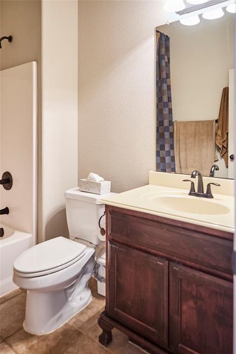 Tiny photo for 1004 Vintage Avenue, Gainesville, TX 76240 (MLS # 21197952)