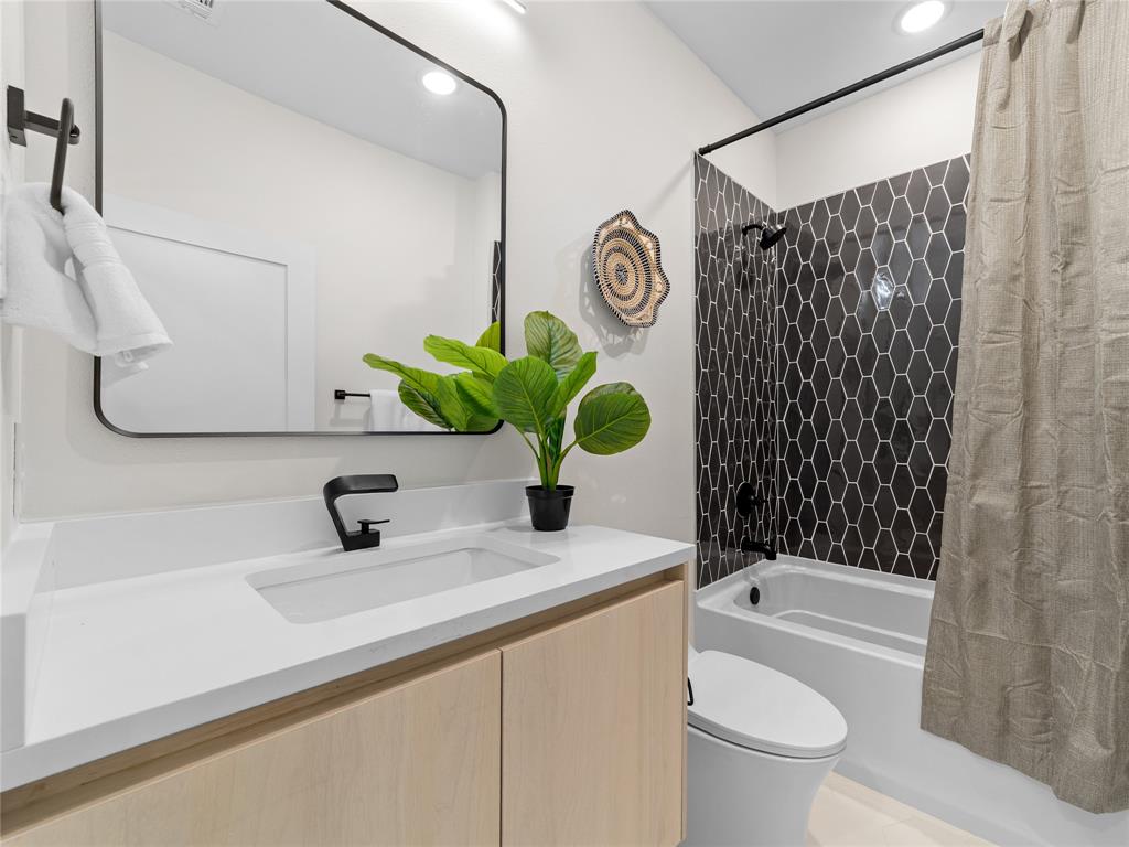 Mount Auburn - Residential