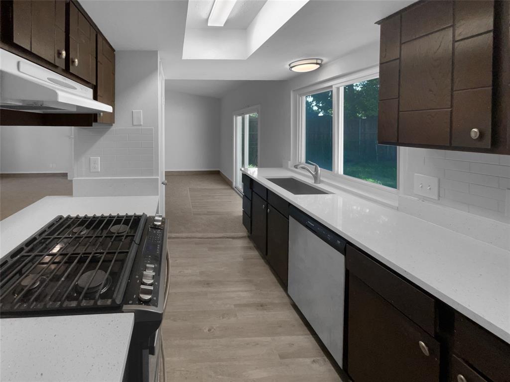 2712 Raintree Drive
