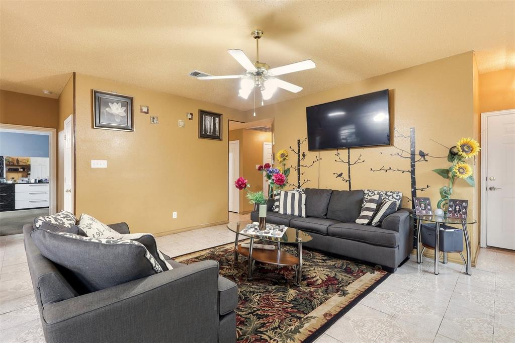 Place Julias - Residential