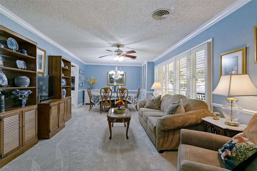 4309 Selkirk Drive W