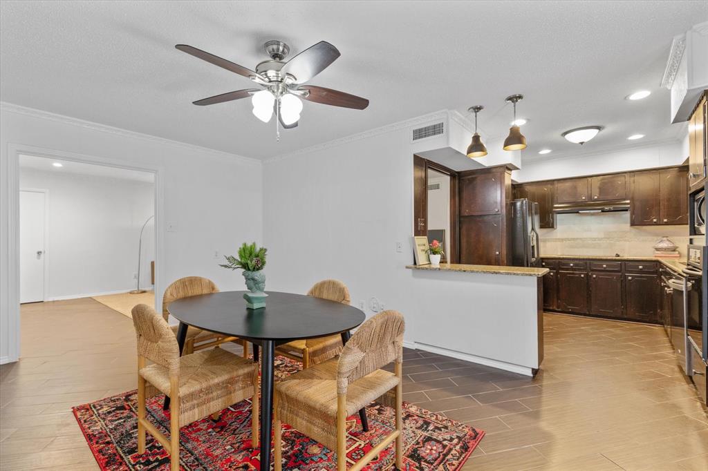 Sandhurst Manor - Residential