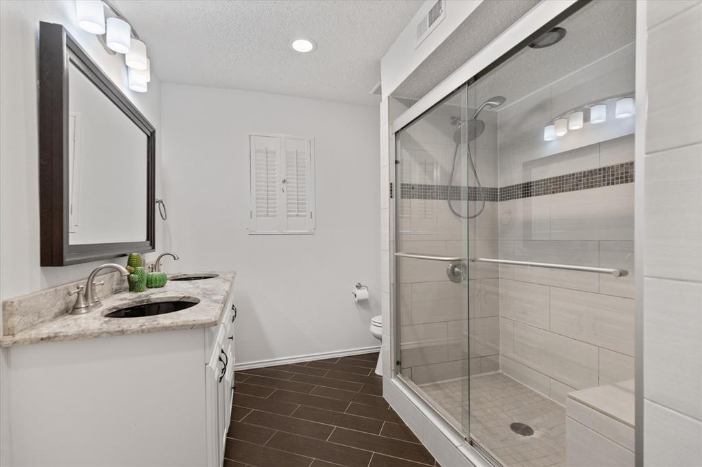 Sandhurst Manor - Residential