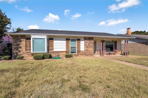 Photo of 2705 Royalty Drive, Garland, TX 75044 (MLS # 21093308)