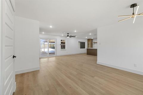 Tiny photo for 1614 E Red Bird Lane, Dallas, TX 75241 (MLS # 21101571)