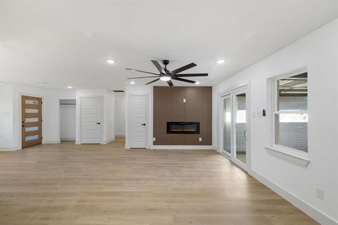 Tiny photo for 1614 E Red Bird Lane, Dallas, TX 75241 (MLS # 21101571)