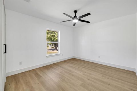 Tiny photo for 1614 E Red Bird Lane, Dallas, TX 75241 (MLS # 21101571)