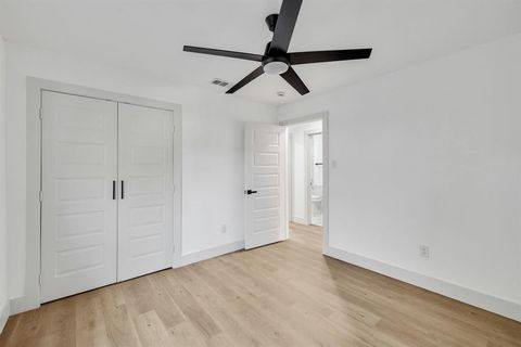 Tiny photo for 1614 E Red Bird Lane, Dallas, TX 75241 (MLS # 21101571)