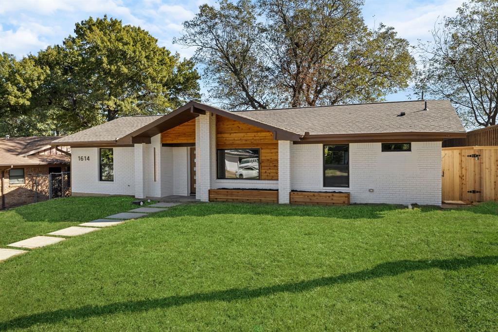 Singing Hills - Residential