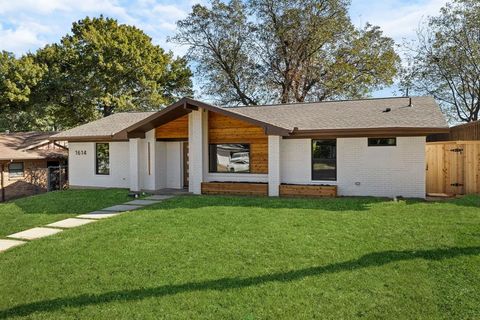 Tiny photo for 1614 E Red Bird Lane, Dallas, TX 75241 (MLS # 21101571)