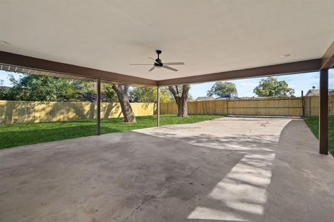 Tiny photo for 1614 E Red Bird Lane, Dallas, TX 75241 (MLS # 21101571)