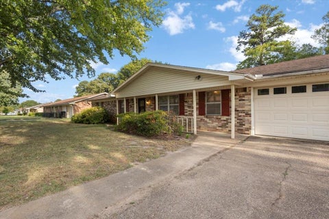 Tiny photo for 202 Sherwood Drive, Longview, TX 75605 (MLS # 21396055)