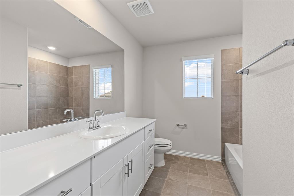 EastridgePh2b - Residential Lease