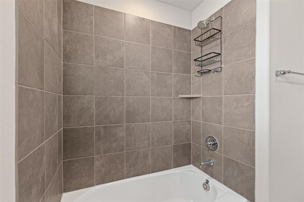 EastridgePh2b - Residential Lease