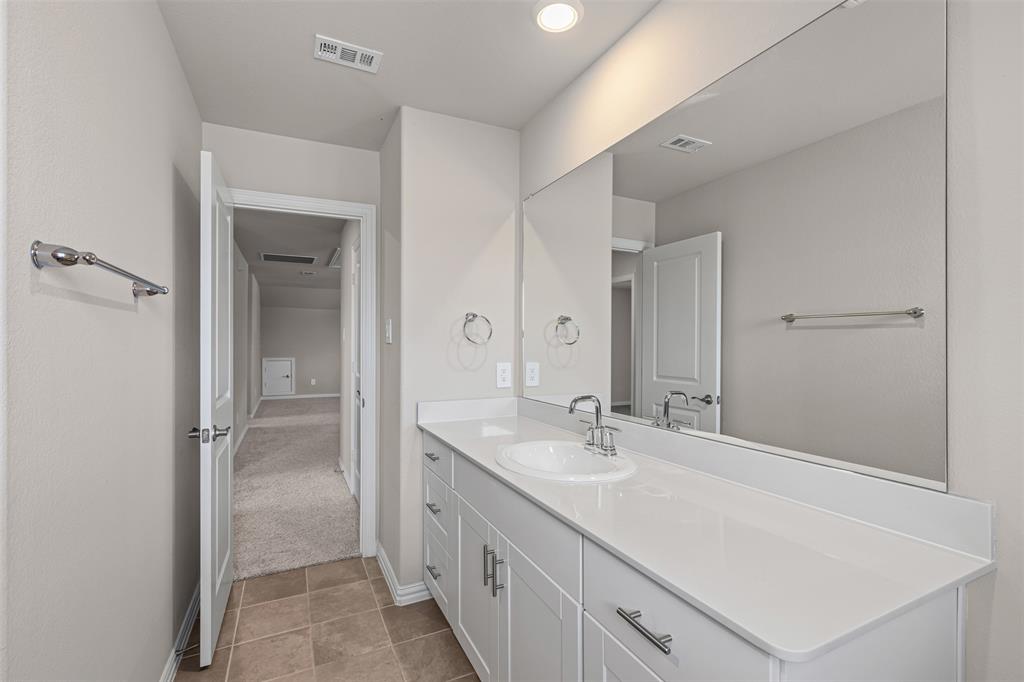 EastridgePh2b - Residential Lease