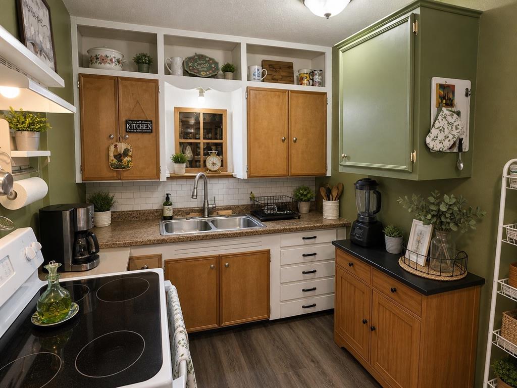 Pineoak Sub - Residential
