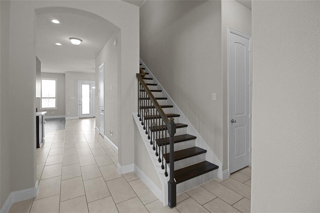 7203 Fallen Crest Lane