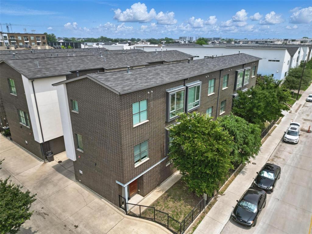 2280 N Fitzhugh
