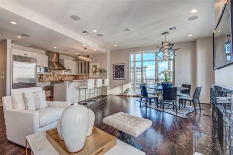 2555 N Pearl Street 1305 Dallas TX 75201