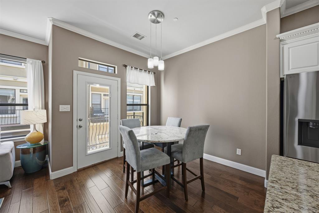 Town Homes At Legacy Town Center The - Residential