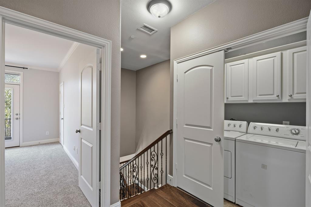 Town Homes At Legacy Town Center The - Residential