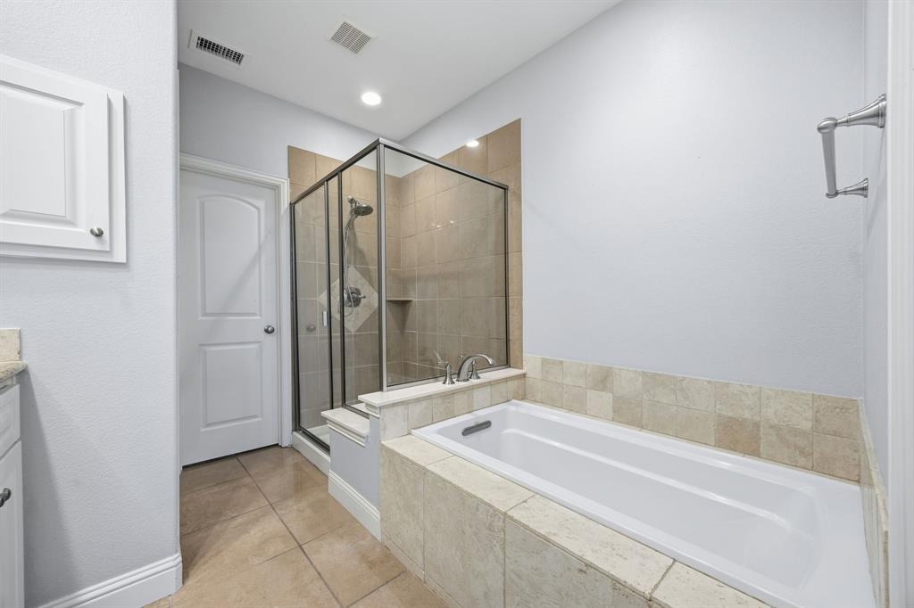 Town Homes At Legacy Town Center The - Residential