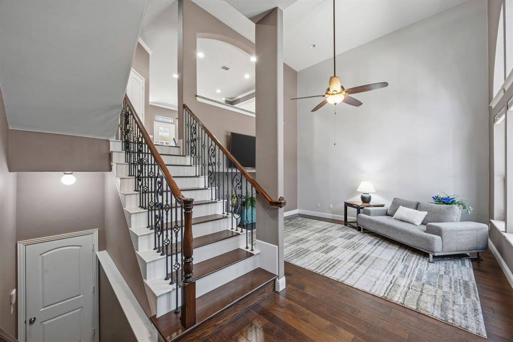 Town Homes At Legacy Town Center The - Residential