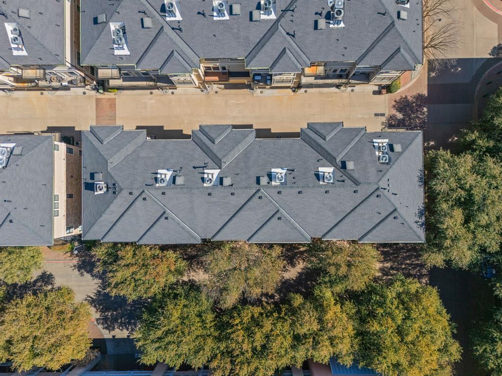 Town Homes At Legacy Town Center The - Residential