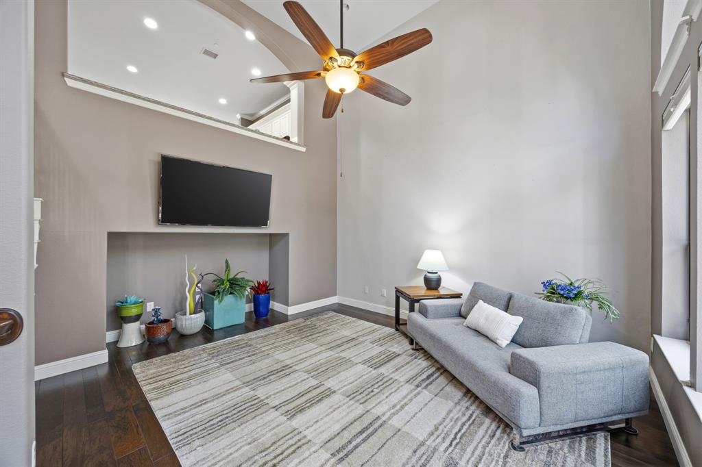 Town Homes At Legacy Town Center The - Residential