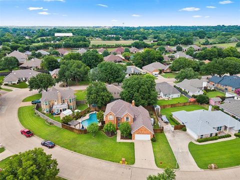 A home in Benbrook