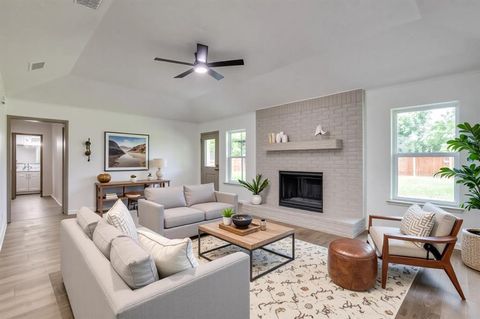 402 Country Meadow Drive Mansfield TX 76063