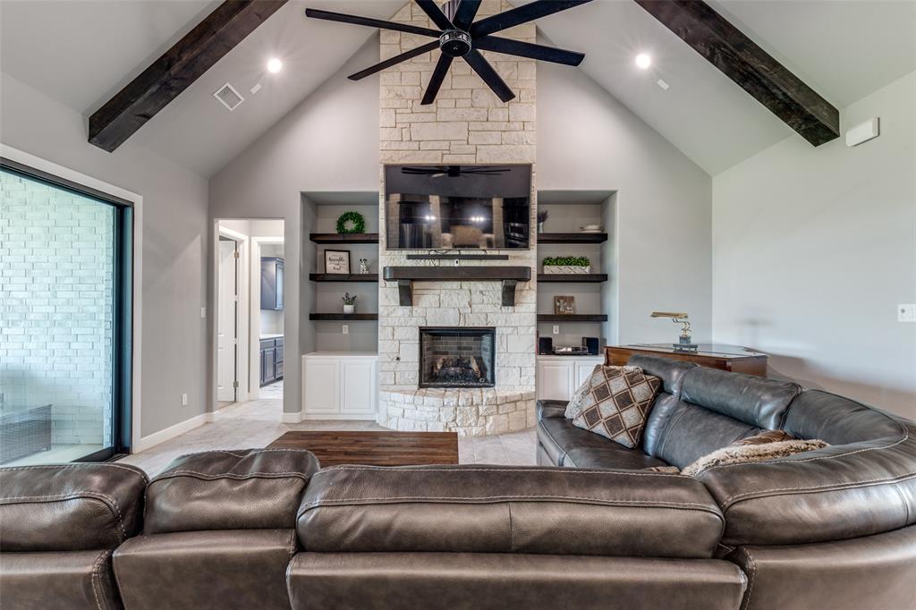 9104 Lazy Oak Drive