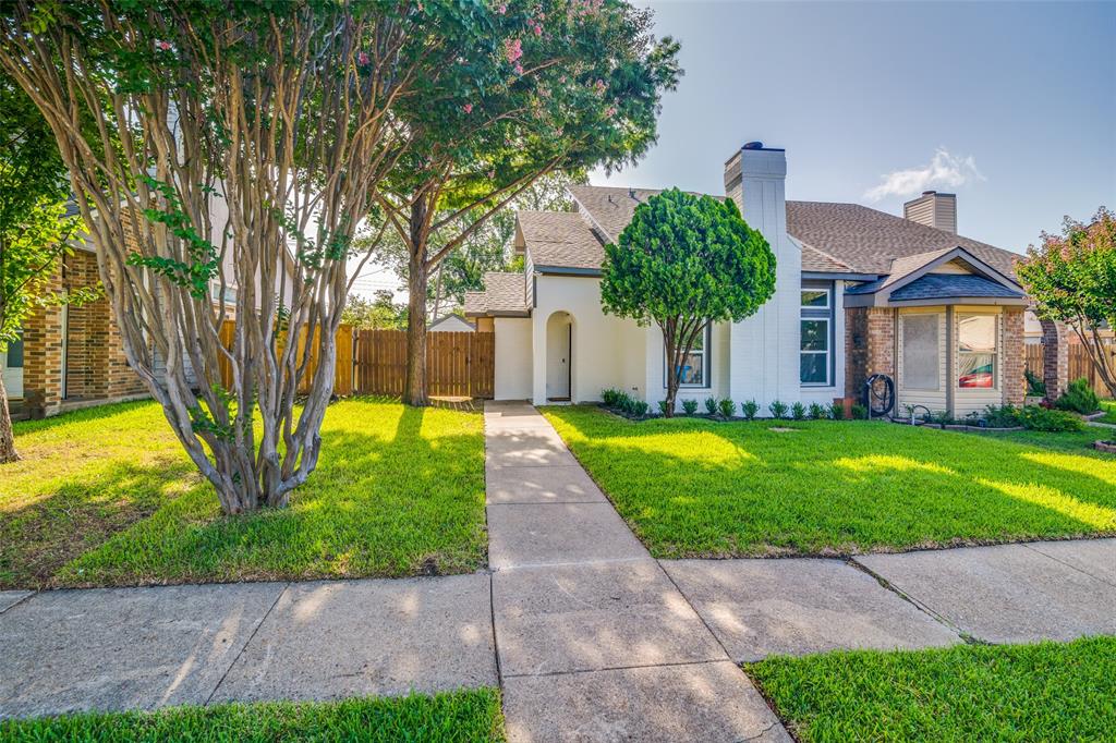 716 Versailles Street