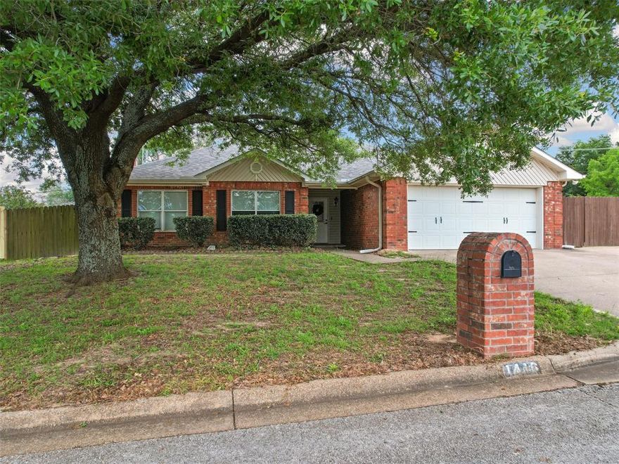 Charming and move-in ready, this 3-bedroom, 2-bath home sits on a corner lot in an established Lindale neighborhood just off S Main Street. With a split floorplan, fresh interior paint, and a landscaped yard, this home offers both comfort and curb appeal. Enjoy the privacy of a fenced-in backyard, perfect for pets or outdoor gatherings, and the convenience of a 2-car garage. Located just minutes from Lindale schools, parks, and local amenities, this home is ideal for families or anyone looking to enjoy small-town living with big-time charm.