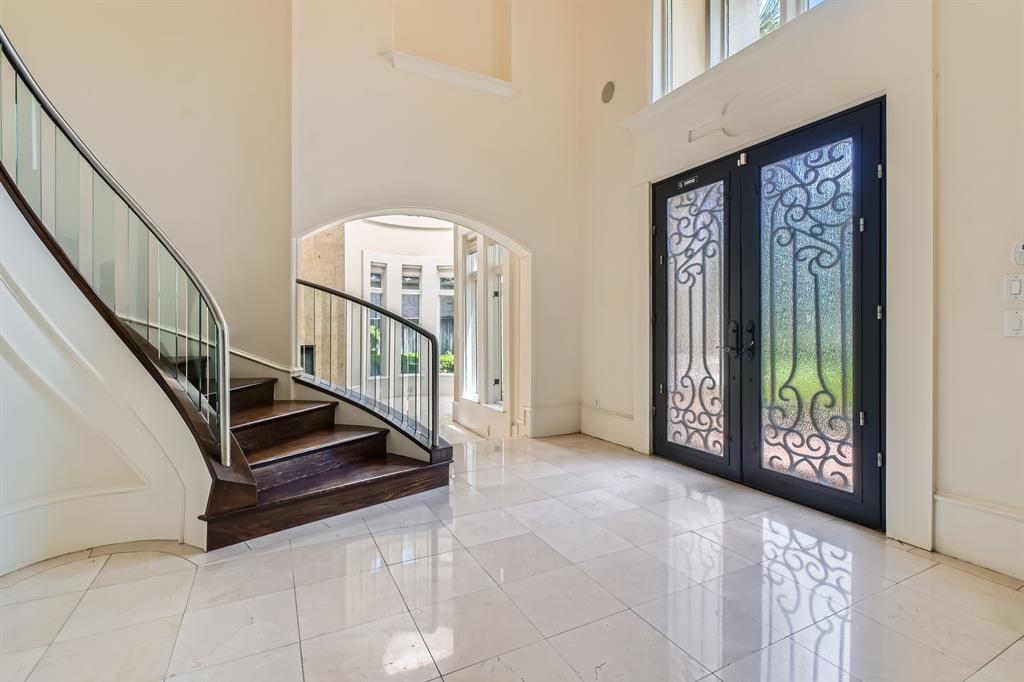 1422 Laurel Lane